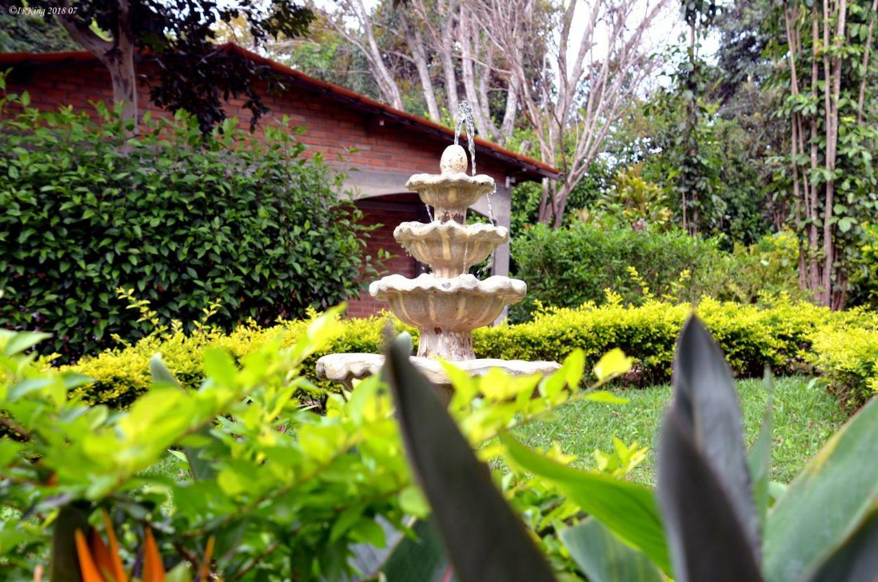 Pousada Lakshmi Hotel วาเล ดู คาเปา ภายนอก รูปภาพ